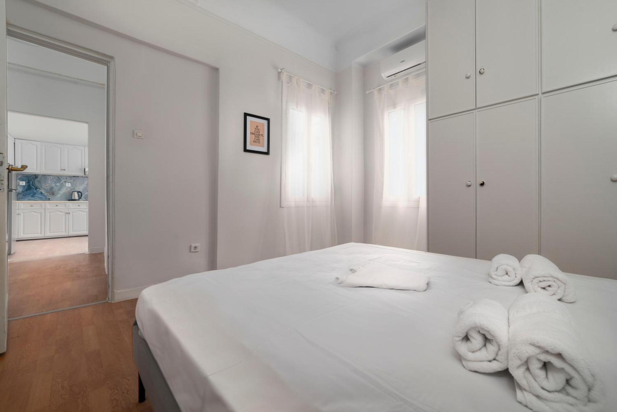 Thissio Getaway 2Ba Next To Athens Ancient Market Exteriör bild