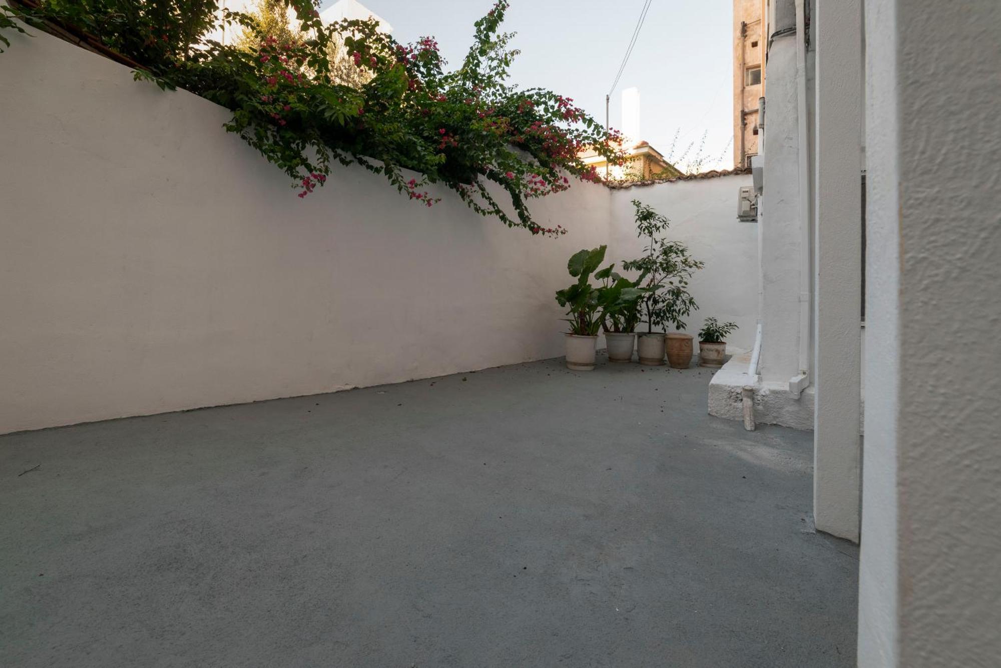 Thissio Getaway 2Ba Next To Athens Ancient Market Exteriör bild