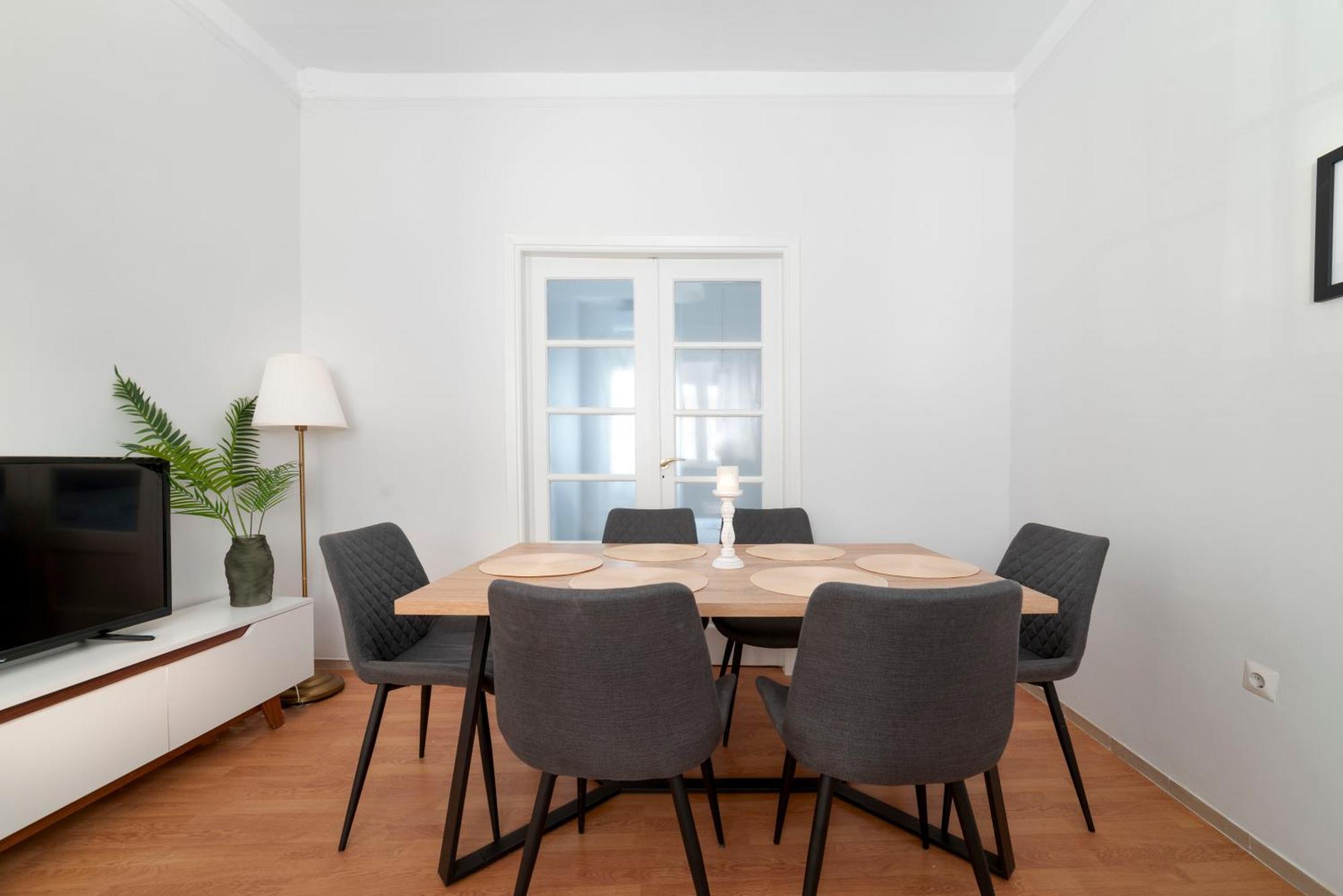 Thissio Getaway 2Ba Next To Athens Ancient Market Exteriör bild