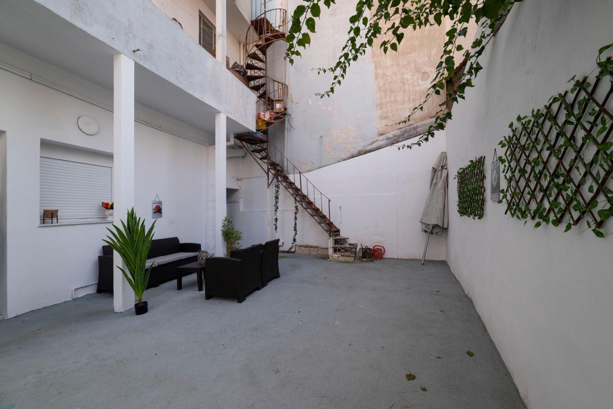 Thissio Getaway 2Ba Next To Athens Ancient Market Exteriör bild